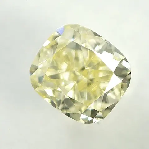 Diamant - 0.37 ct - Cushion - Natural Fancy Light Yellow -