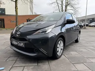 Toyota Aygo 1.0 VVT-i x-fun Grijs | 129.641 km | 2017