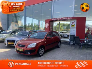 Kia Rio 1.4 X-tra,5 Deurs,5 Zits,Airco,Elektrischpakket,Stuurbekrachting,Centraledeurvergrendeling