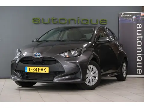 Toyota Yaris 1.5 Hybrid automaat org.NL NAP 9inchmedia