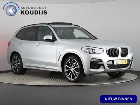 BMW X3 xDrive20i High Executive (NL-Auto / Pano / Elek. trekhaak / HUD / 20'')