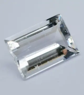 Kleurloos Petaliet - 5.47 ct