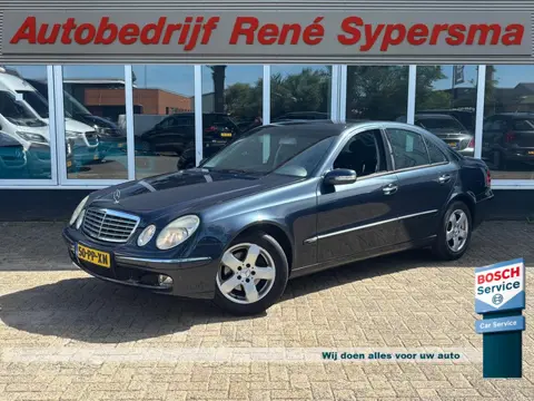 Mercedes-Benz E-Klasse 200 K. Elegance | Trekhaak | Navi | Parkeersensoren | Cruise | Zeer nette sta