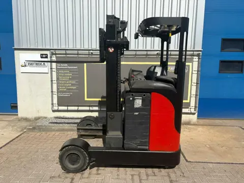 VS-22925 buiten reachtruck Linde R16G