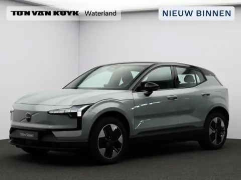 Volvo EX30 Single Motor Plus Automaat / Verwarmde voorstoelen / Verwarmd stuurwiel /  Glossy zwart d