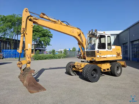 Liebherr A900C / NL WHEELED EXCAVATOR / 67KW / 19025 HOURS / 1991