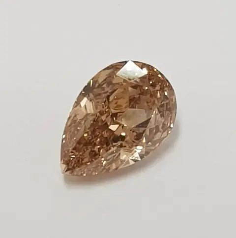 1 pcs Diamant - 1.03 ct - Peer - fancy bruin geel - VVS1