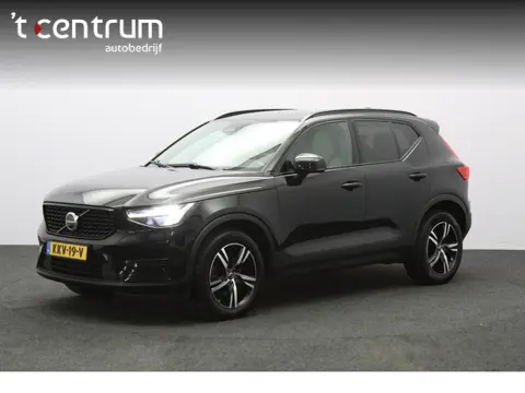Volvo XC40 2.0 B3 164 PK Plus Dark, Harman/Kardon, Leder, Trekhaak, Memory, Camera