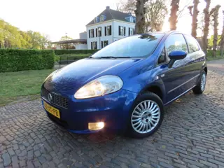 Fiat Grande Punto 1.4 Dynamic Airco Cruisecontrol Stuurbekrachtiging