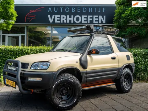 Toyota FunCruiser RAV4 2.0i | 1 OF A KIND | VOLLEDIGE ALCANTARA BINNENKANT | PARKEERCAMERA | PANORAM