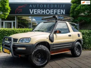 Toyota FunCruiser RAV4 2.0i | 1 OF A KIND | VOLLEDIGE ALCANTARA BINNENKANT | PARKEERCAMERA | PANORAM