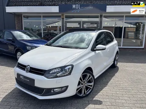 Volkswagen Polo 1.2 TSI Highline | Pano | Navi | 6 bak | Nw APK | Bluetooth