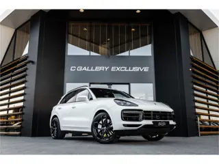 Porsche Cayenne 4.0 Turbo - Origineel NL | Sport Chrhono + | Luchtvering | Elek. Trekhaak