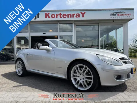 Mercedes-Benz SLK 200 K. in nieuwstaat ,vol opties, en de hele onderhouds history aanwezig!!