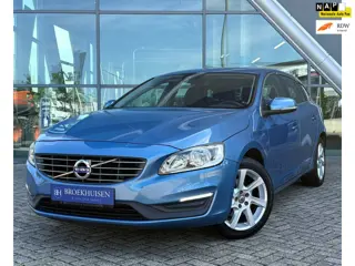Volvo V60 1.6 T3 Momentum 150pk Trekhaak / Navigatie / Cruise Control