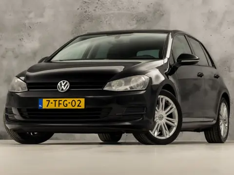 Volkswagen Golf 1.2 TSI Sportline (NAVIGATIE, CLIMATE, GETINT GLAS, LEDER STUURWIEL, SPORTSTOELEN, L