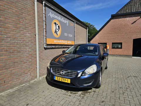 Volvo V60 2.0 D4 Kinetic (bj 2013)
