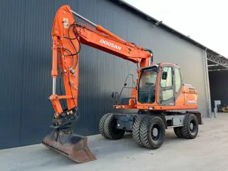 Doosan DX170W (bj 2010)