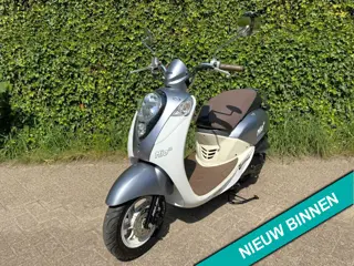 SYM Mio 50 Scooter NETTE STAAT BETAAL met in3