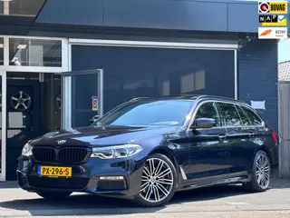 BMW 5-serie Touring 520i High Executive M-SPORT / PANO / MEMORY / TREKHAAK