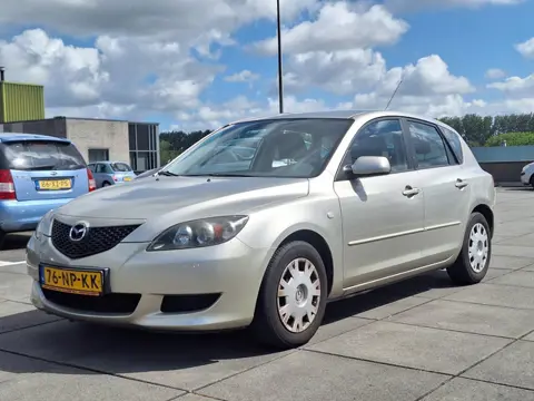 Mazda 3 Sport € 2749,- 1.4 Excl. Apk 2027 5dr Nappas Airco