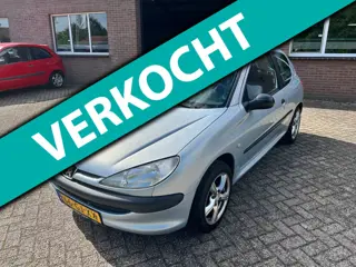 Peugeot 206 1.1 XN // Open dak // Nieuwe APK !!