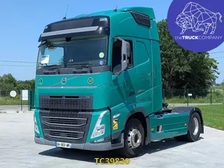Volvo (bj 2022, automaat)