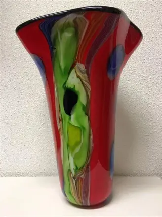 Kleurrijke vaas uit glas , vaas