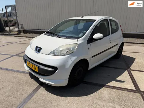 Peugeot 107 1.0-12V XR airco 5 deurs