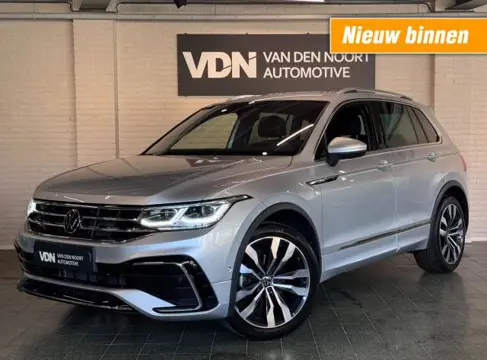 VOLKSWAGEN TIGUAN 1.5 TSI R-Line Business Trekhaak 360 Camera Stuur- Stoelverw HUD 20''