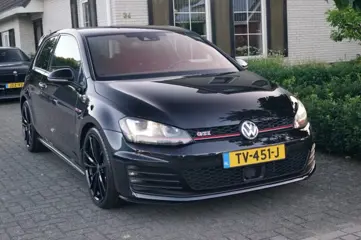 VOLKSWAGEN GOLF GTI Performance 2.0 TSI (300pk) Custom uitlaat/ACC/Dynaudio/Keyless/Xenon/Navi Pro/19inch