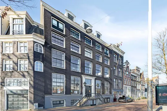 Woning aan de Amstel te Amsterdam