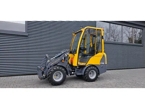 Eurotrac W11 cabine (bj 2023)