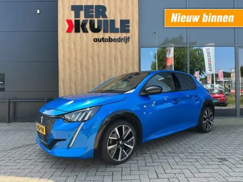 PEUGEOT 208 1.2 PureTech GT 130PK / Pano / Rijklaar