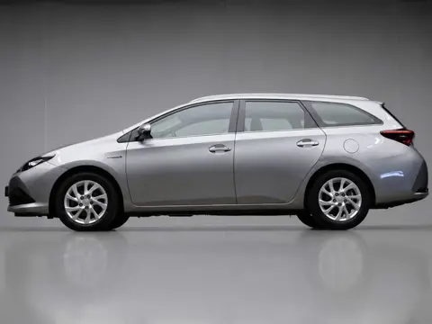Toyota Auris Touring Sports 1.8 Hybrid Aspiration Sport (NAVI,PDC,CLIMATE,CRUISE,LANE ASSIST,SPORTST
