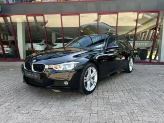 BMW 3 Serie Touring 318i Executive | M-Sport Edition | LED | Alcantara | Cruise | Airco | Stoelverw.