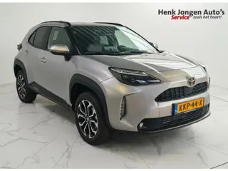 Toyota Yaris Cross 1.5 Hybrid 115 First Edition uit 2025 Rijklaar + Fabrieksgarantie Henk Jongen Aut
