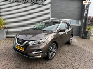 Nissan Qashqai 1.2 Tekna Pano / 1-Jaar garantie / Trekhaak!!