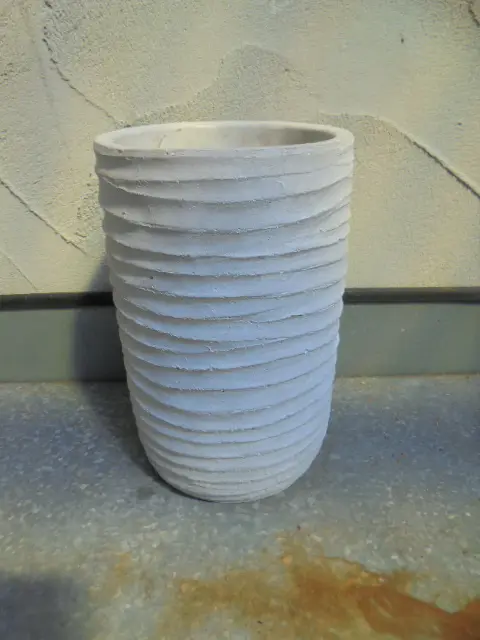 VAAS WIT AARDEWERK 22 CM DIA 13,5 CM NIEUW