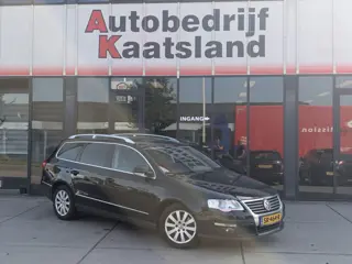Volkswagen Passat Variant 2.0 TDI Highline - Automaat - Cruise - Trekhaak - Navi