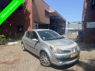 Renault Clio 1.6-16V Dynam.Luxe Automatisch Clima Lage km