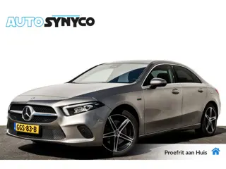 Mercedes-Benz A-Klasse 250 e Plug-in Premium | SOH 96.6 % | Panoramadak | LED | 18 inch LMV | Sfeerv