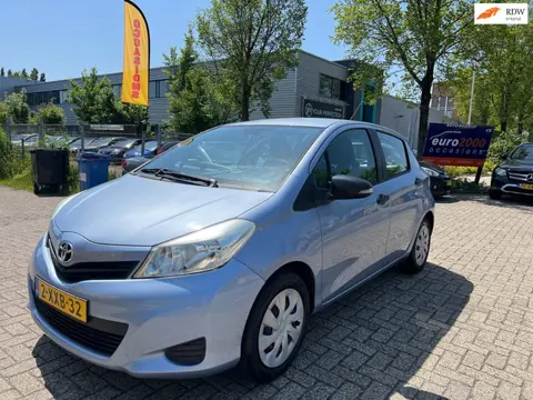 Toyota Yaris 1.0 VVT-i Comfort - AIRCO - NIEUWE JAAR APK !