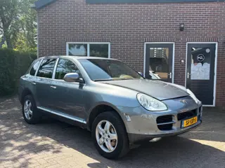 PORSCHE CAYENNE S