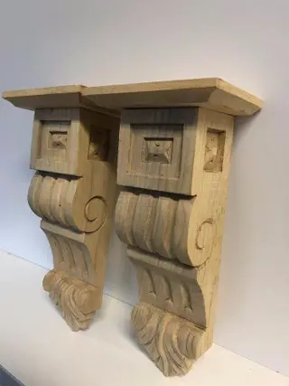 Consolle , gesneden hout