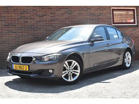 BMW 3-serie 320i Executive '12 Leder Navi