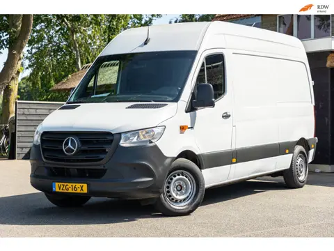 Mercedes-Benz ESprinter ESprinter L2H2 41 kWh Tussenschot met deur I Airco I Camera I Bluetooth