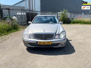 Mercedes-Benz E-klasse 200 K. Avantgarde AUTOMAAT !!!