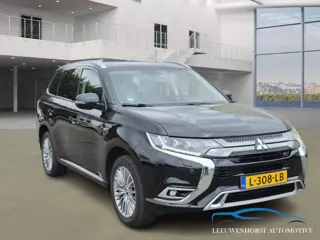 Mitsubishi Outlander 2.4 PHEV Intense (bj 2021, automaat)
