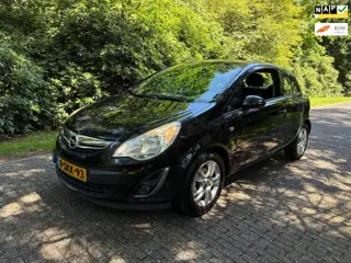 Opel Corsa 1.4-16V Design Edition Airco / Navigatie / 84520 km!